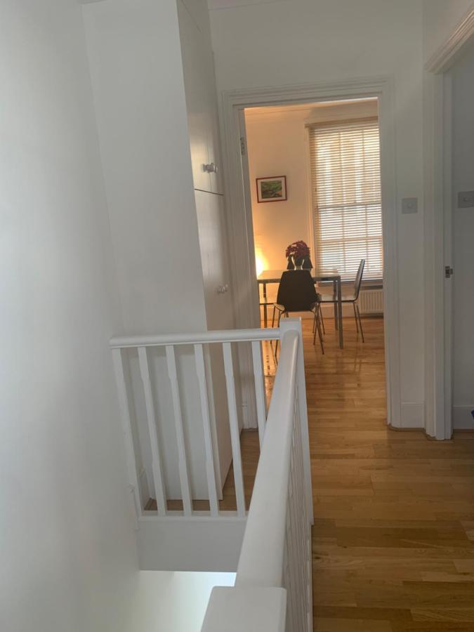 Beautiful One Bedroom Flat In The Heart Of Notting Hill Gate Londra Exterior foto