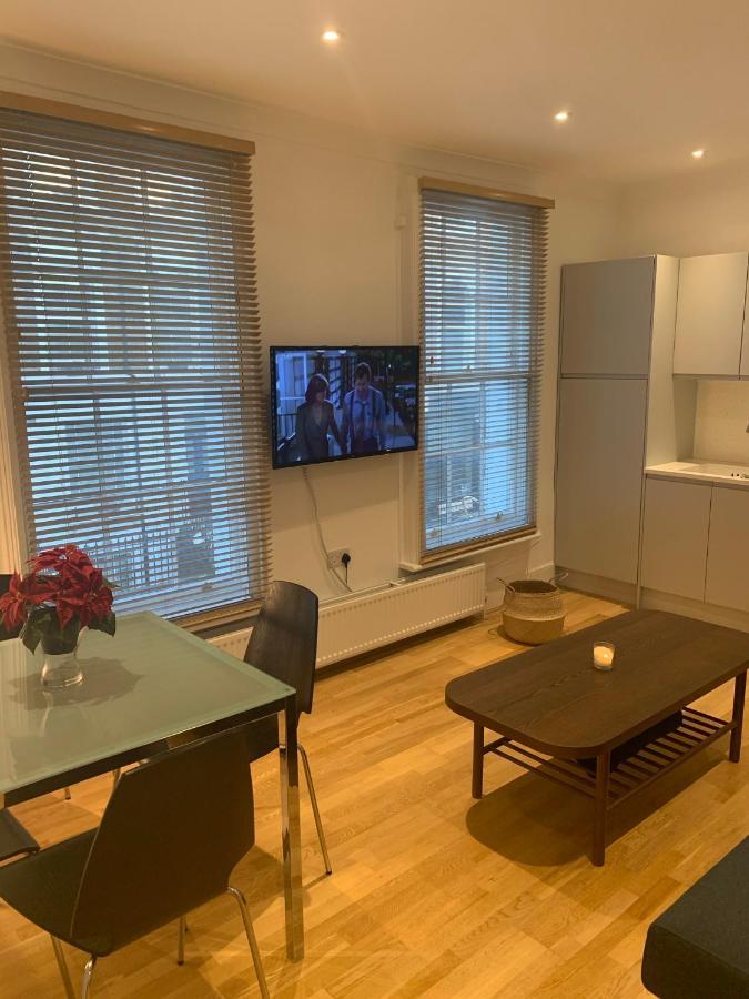 Beautiful One Bedroom Flat In The Heart Of Notting Hill Gate Londra Exterior foto