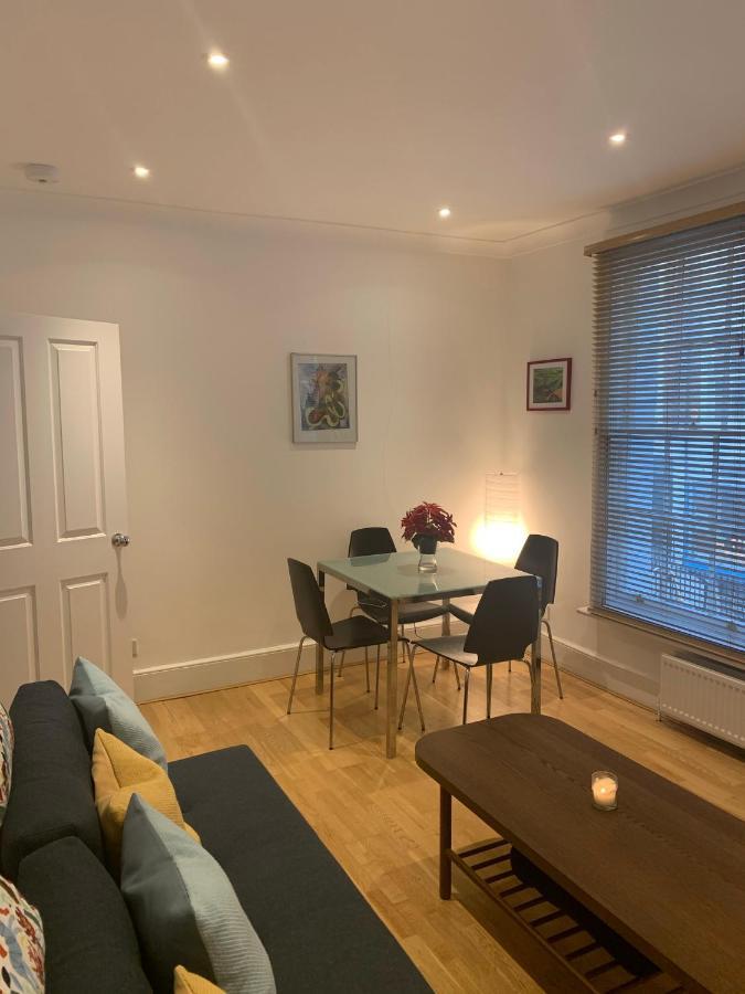 Beautiful One Bedroom Flat In The Heart Of Notting Hill Gate Londra Exterior foto